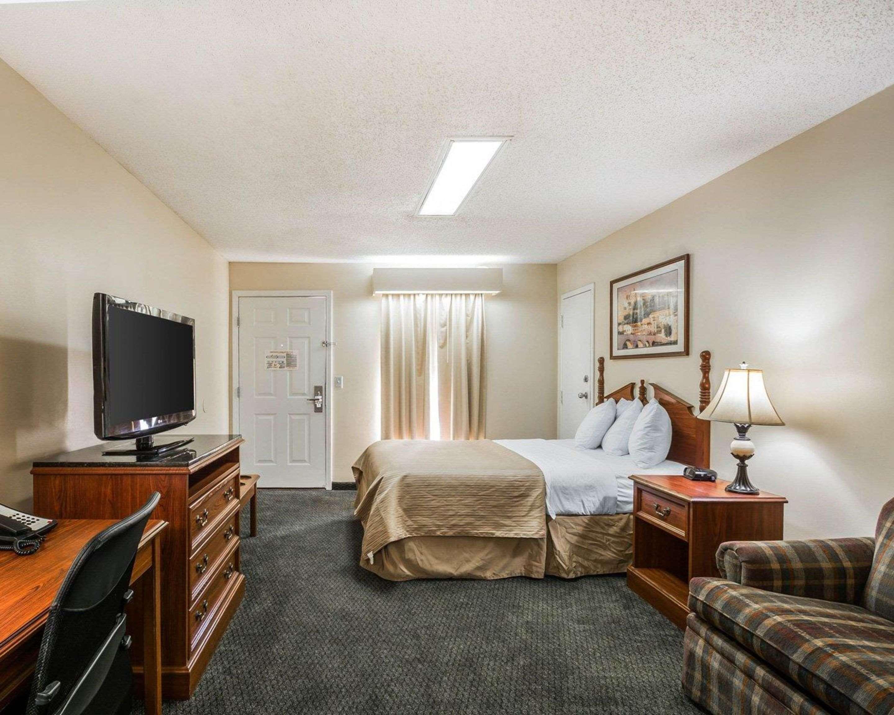ביינברידג' Quality Inn מראה חיצוני תמונה