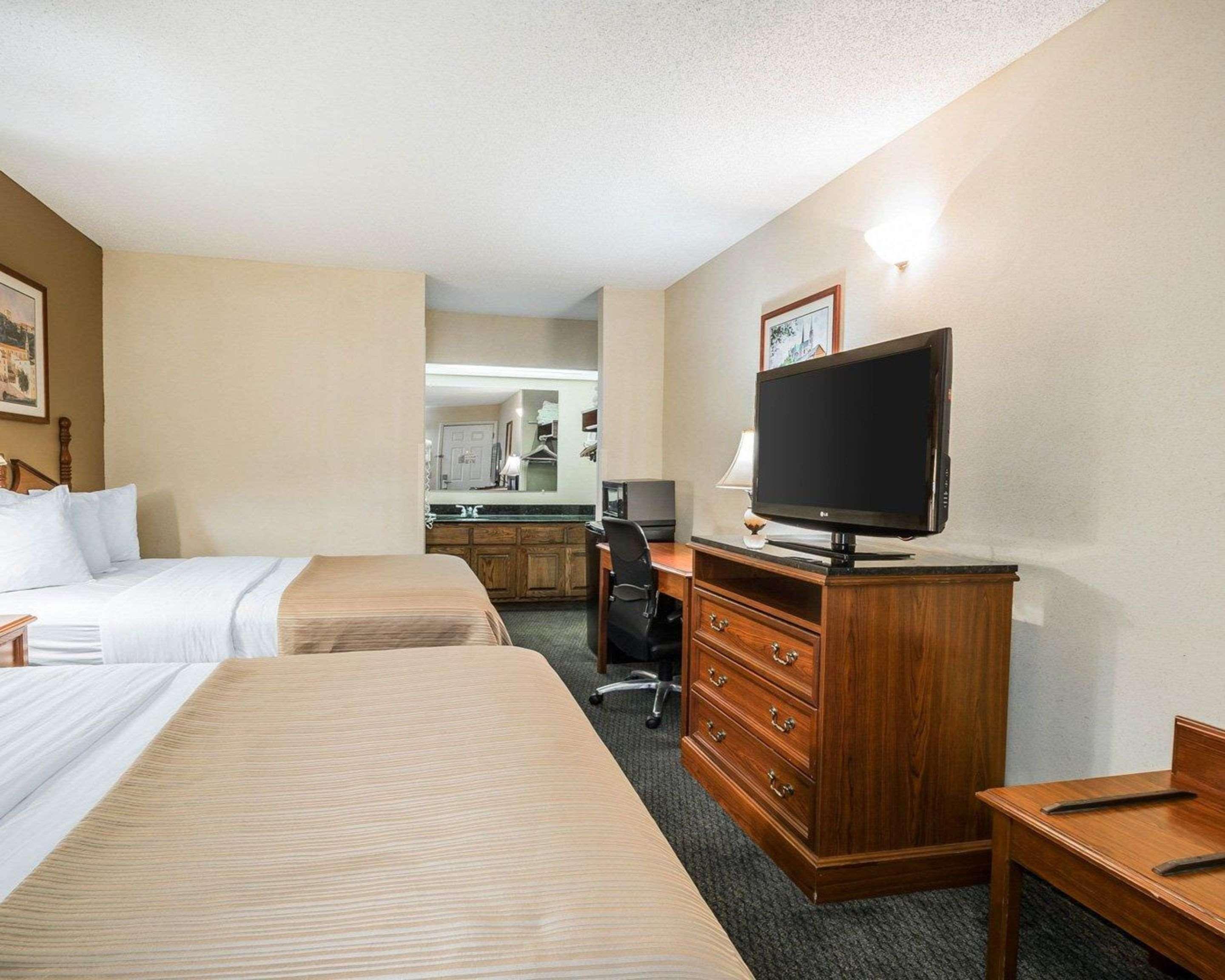 ביינברידג' Quality Inn מראה חיצוני תמונה
