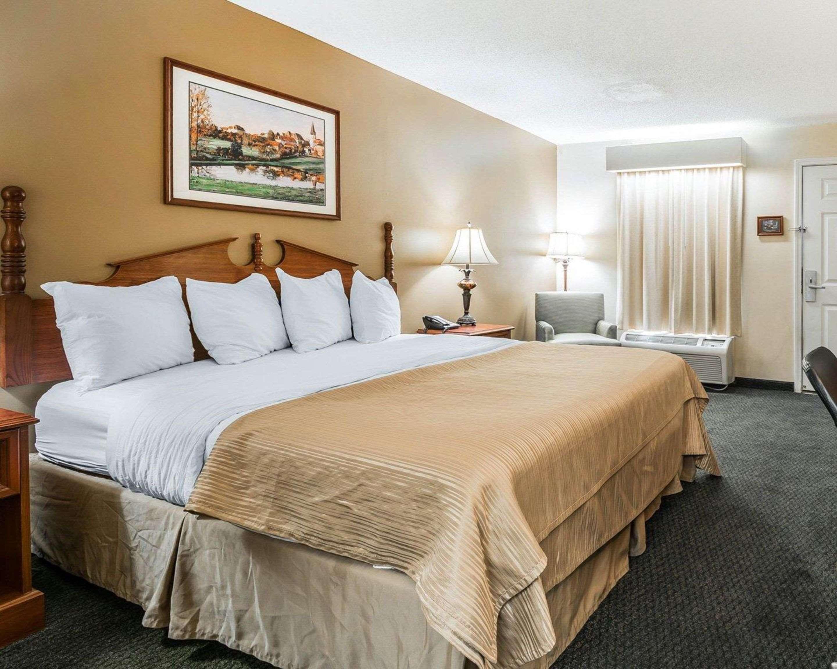 ביינברידג' Quality Inn מראה חיצוני תמונה