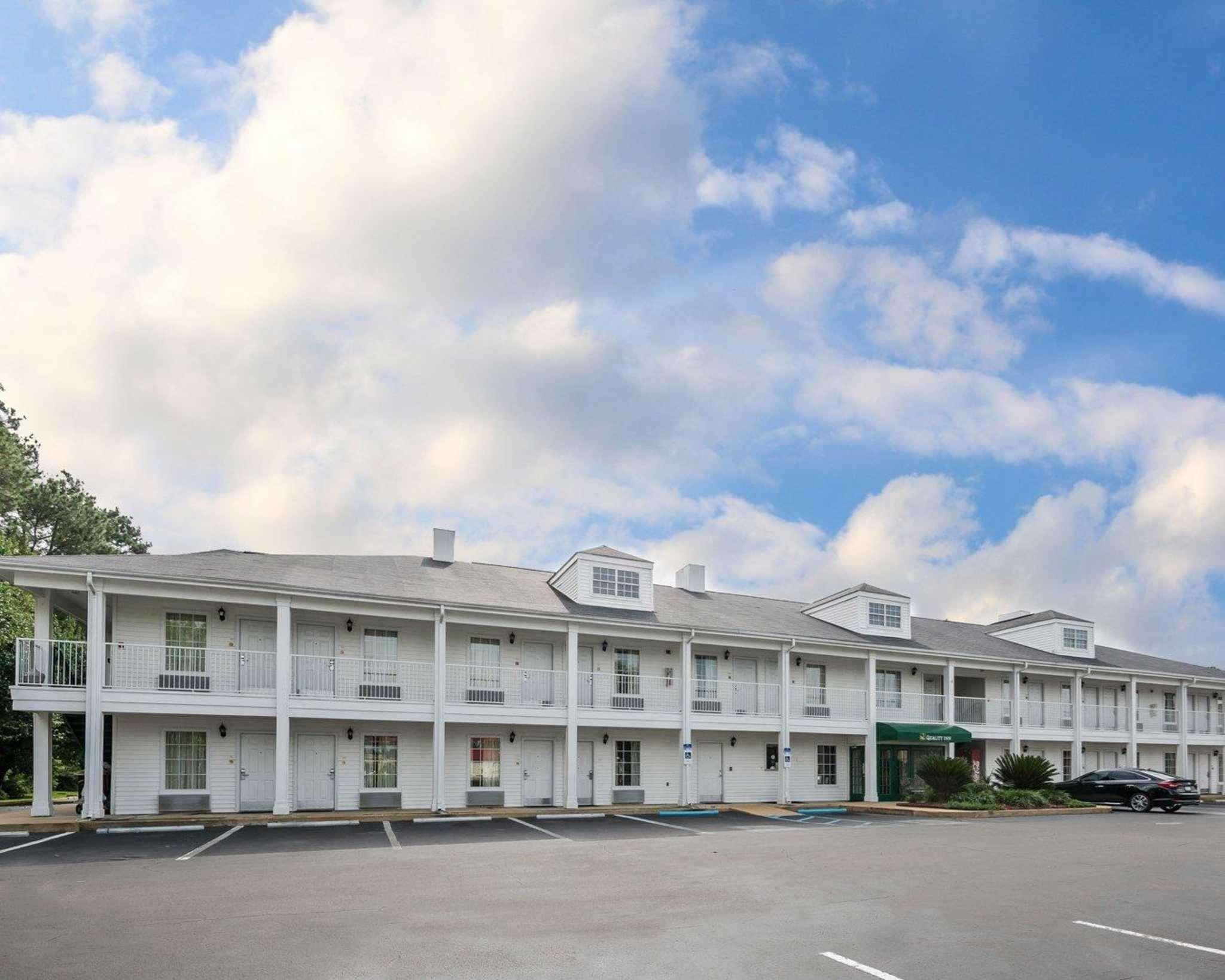 ביינברידג' Quality Inn מראה חיצוני תמונה